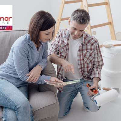 ¿Pintar paredes con pintura o papel pintado? Pros y contras de ambas soluciones!